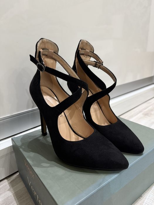 Обувь: осенние полусапожки, каблуки, туфли