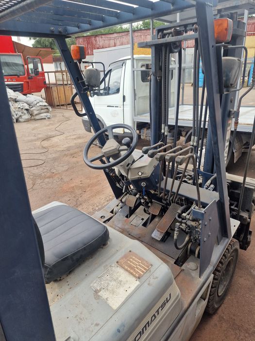 Вилочный погрузчик