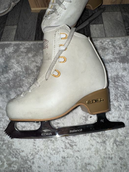 Фигурные коньки EDEA