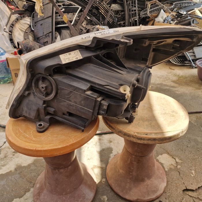 Mercedes Benz Vito V-klassa 2018 десен фар