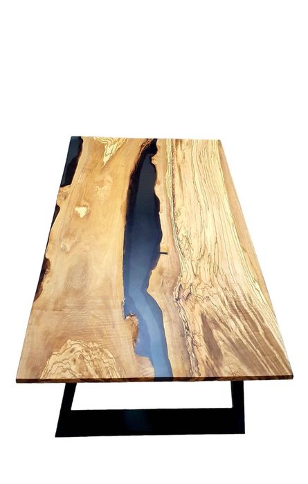 Маси от епоксидна смола и дърво