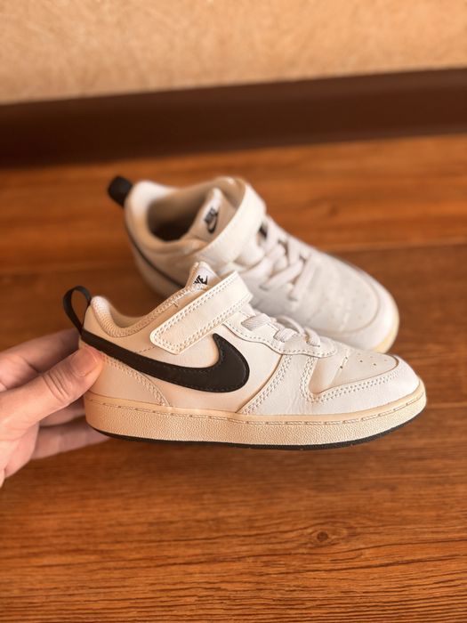 Продам оригинальные детские кроссы от Nike