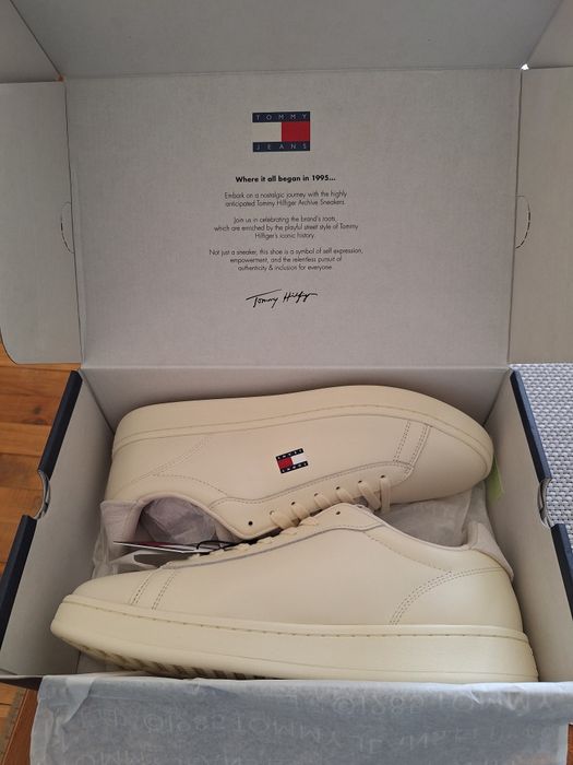 Оригинални кожени кецове на Тommy Hilfiger