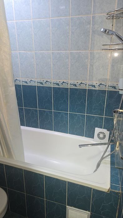 Чиланзар 2 квартал 1/4/4  кирпич