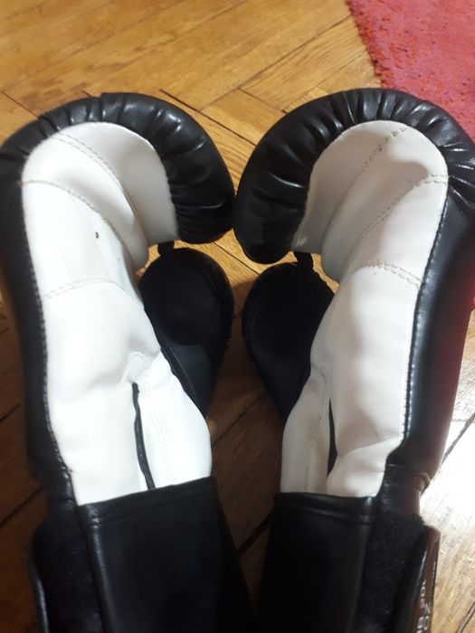 Manusi box kickbox Metal Boxe, marime 12 OZ, sunt noi