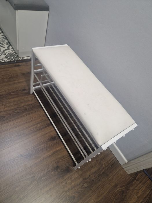 Продам обувницу и вешалку