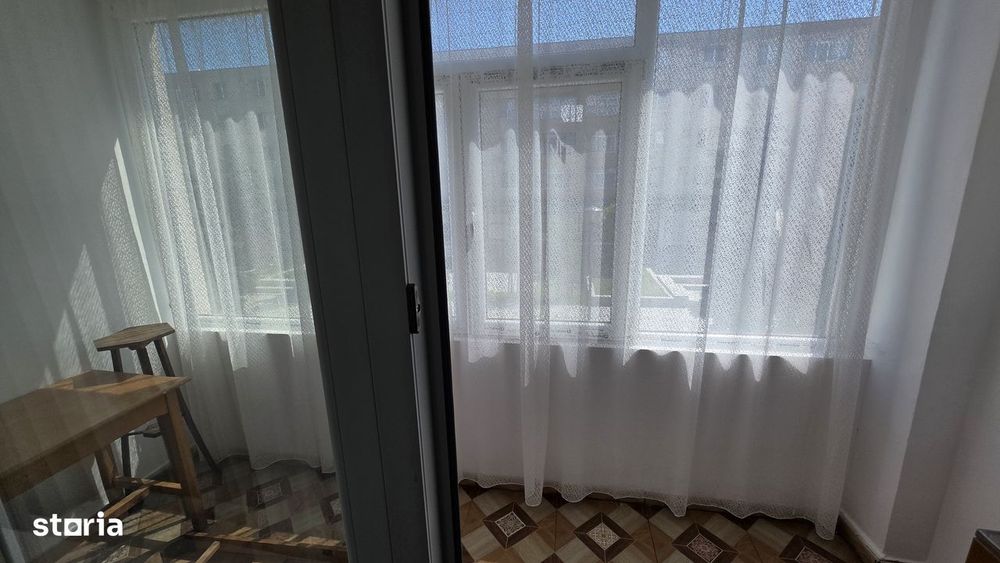 Vand ap 2 camere zona Piata Mare