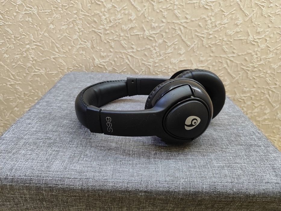 Продам беспроводные наушники S99