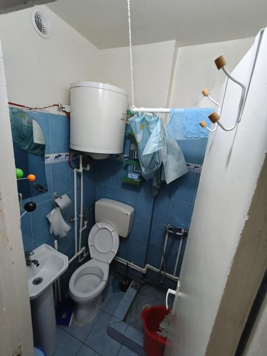 Închiriez garsoniera