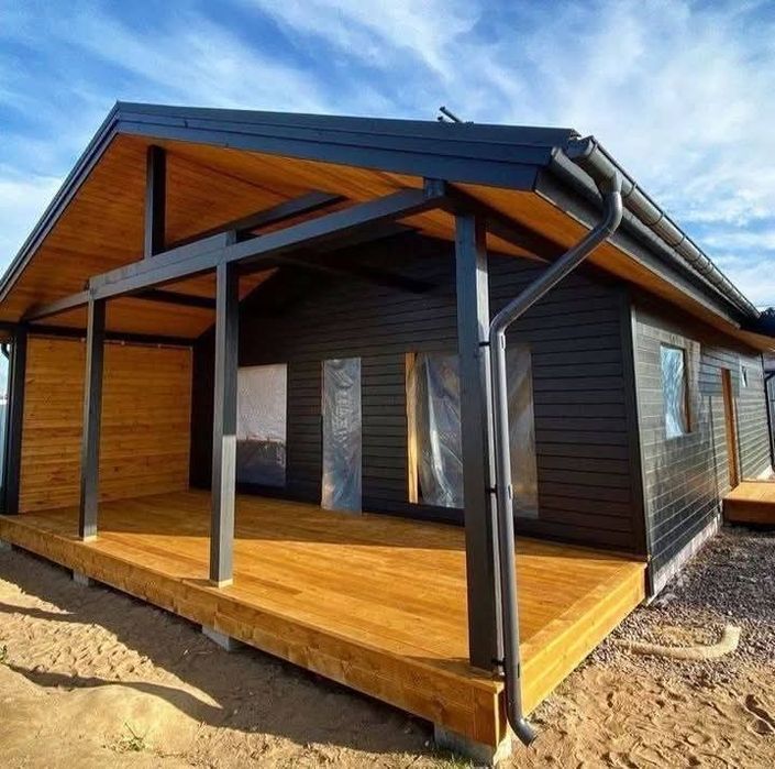 Vand case metalice din panouri sandwich termoizolante