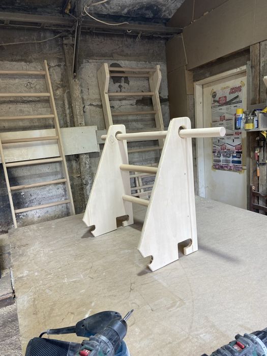 Шведски стени от шперплат и масив