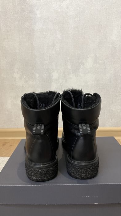 Ботинки зимние женские