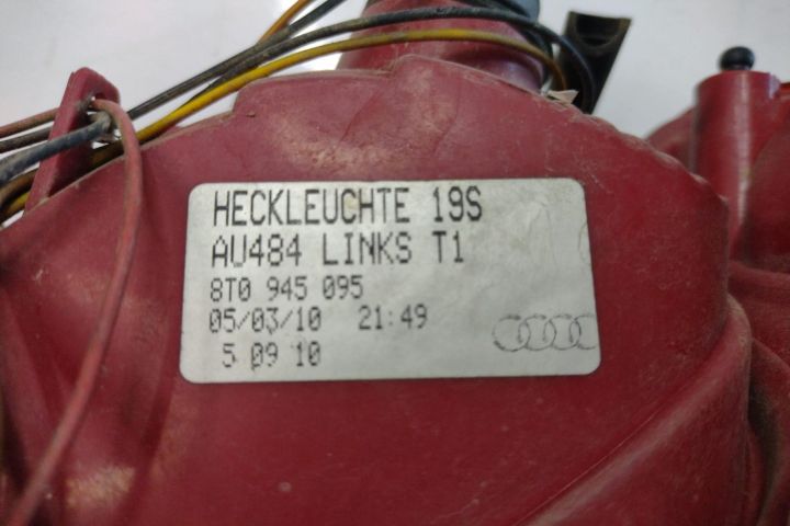 Stop  stanga, coupe 8T0945095 / 8T0 945 095 / 8T-094-5095 / 8T 0945 0