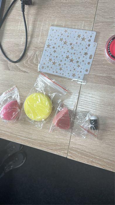 Продаю все длЯ аквагрима