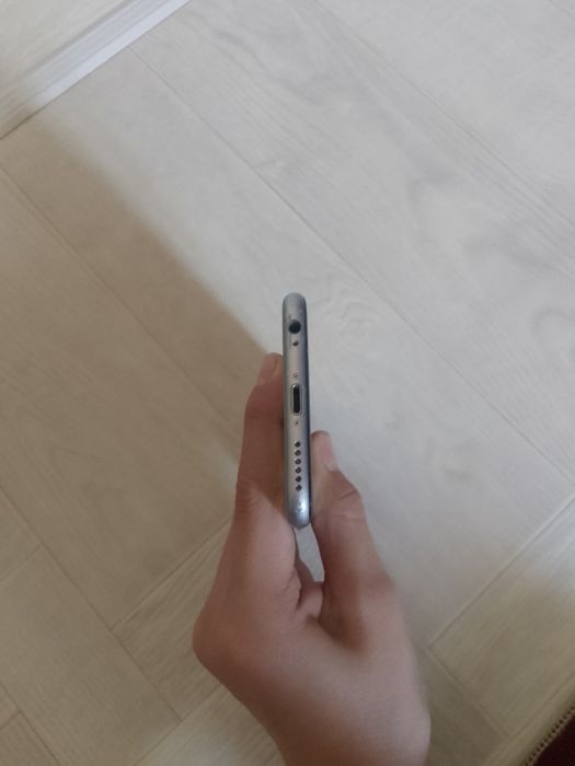 iPhone 6s не включается