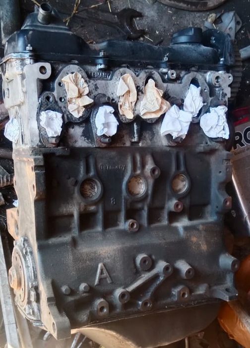 Продам двигатель Ауди 80 1.8 и черепаха