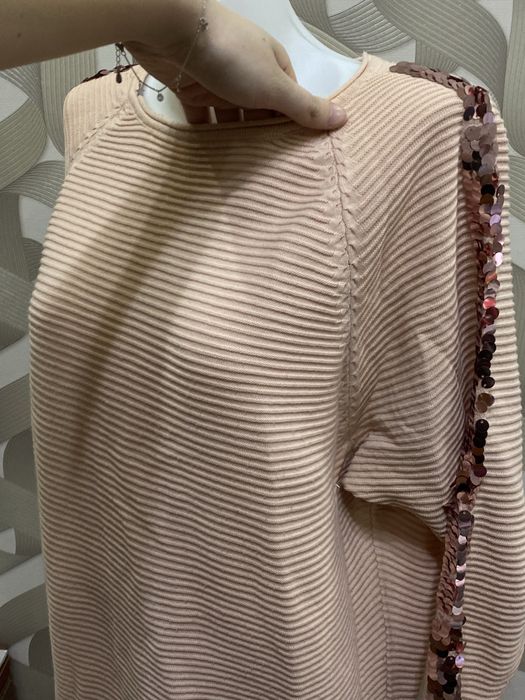 Кофточка персикового цвета