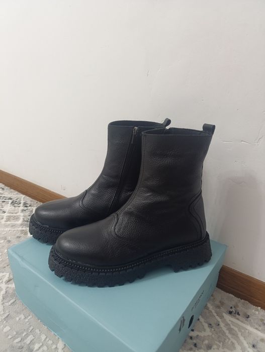 Продам зимние ботинки