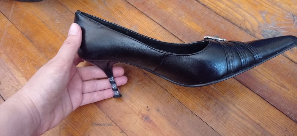 Дамски официални обувки с токче номер 39