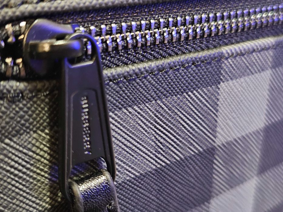 Burberry/Бърбери мъжка чанта тип несесер