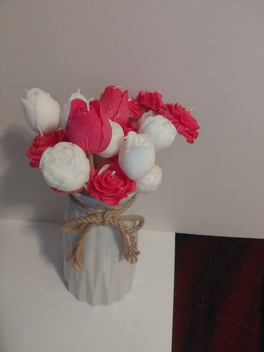 Buchet realizat din ceara de soia parfumata!