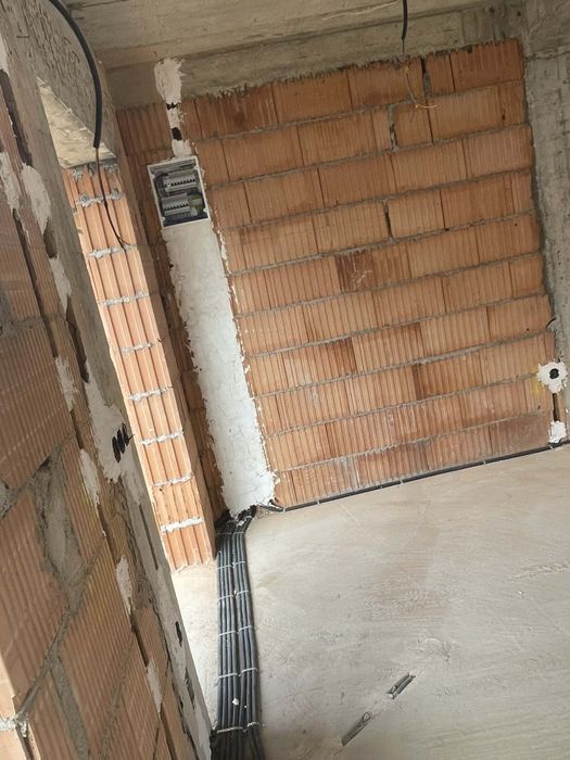 Execut lucrari electrice rapid si la preturi accesibile!