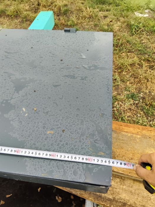 Capac metalic pentru beci gratis transportull