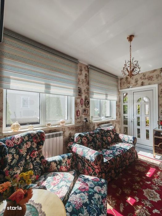 Casa complet renovata, 104 mp – acces din doua strazi, in Campia Tur