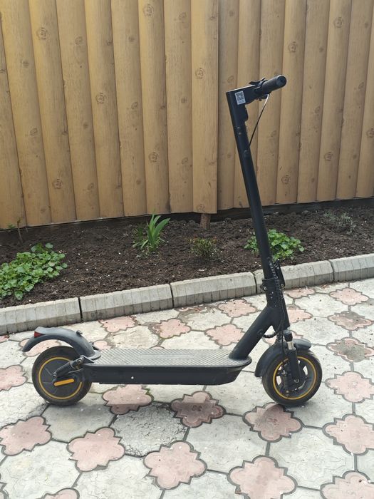 Самокат ninebot почти новый