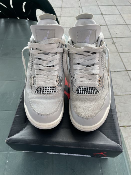 Jordan 4 Frozen Moments