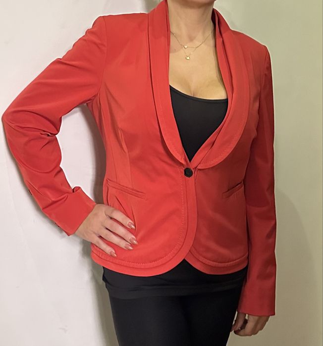 Дамско сако в цвят червено и цвят мента