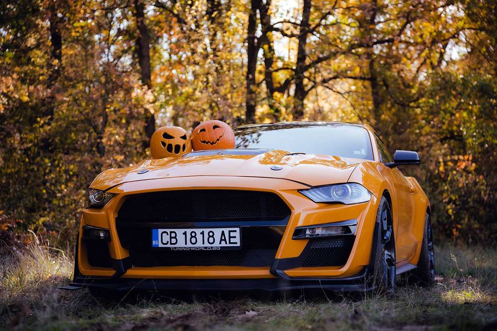 Кола под наем – Ford Mustang GT 5.0 за сватби, балове и събития