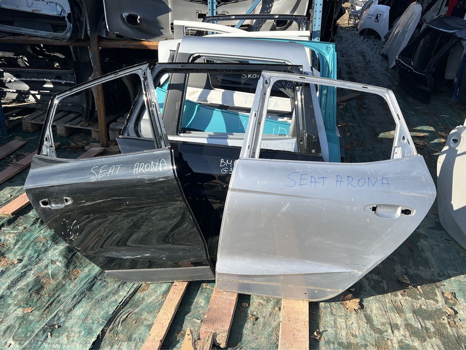 Seat Arona 2019 задна лява и задна дясна врата