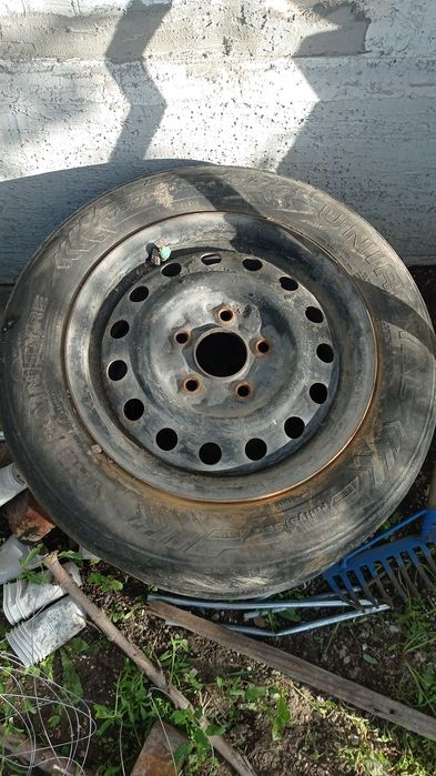 Продам диски 15 и 14 размер мазда железки