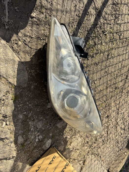 Фарове за Пежо 307