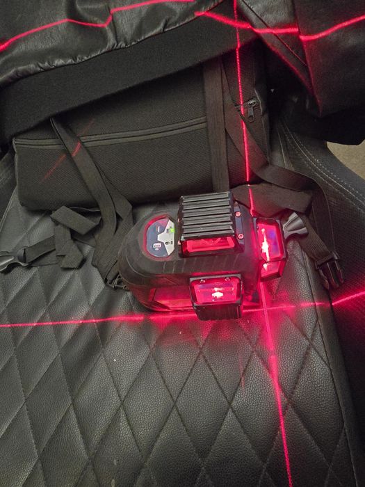 Bosch GLL 3-80 лазерный урвен