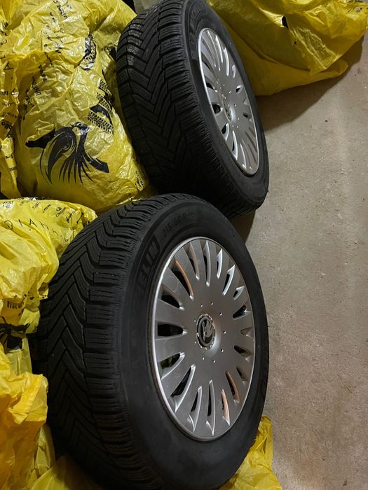 Michelin ALPIN 6 215/60/16 + оригинални джанти + оригинални тасове