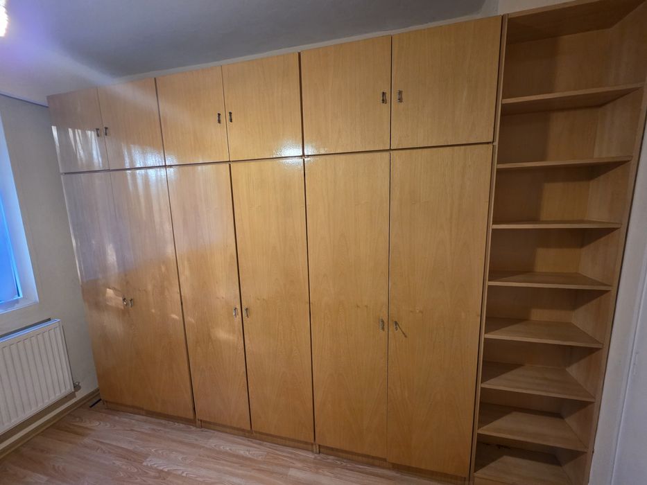 Подарявам гардероб и легло