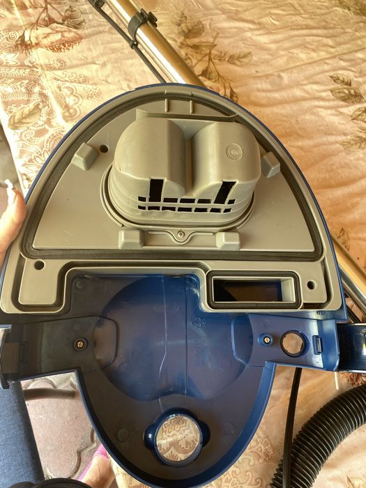 Продам моющий пылесос LG