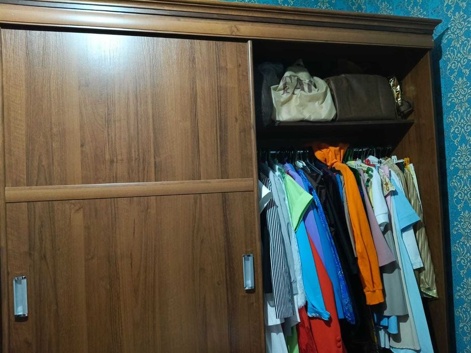 Продам Спальный гарнитур