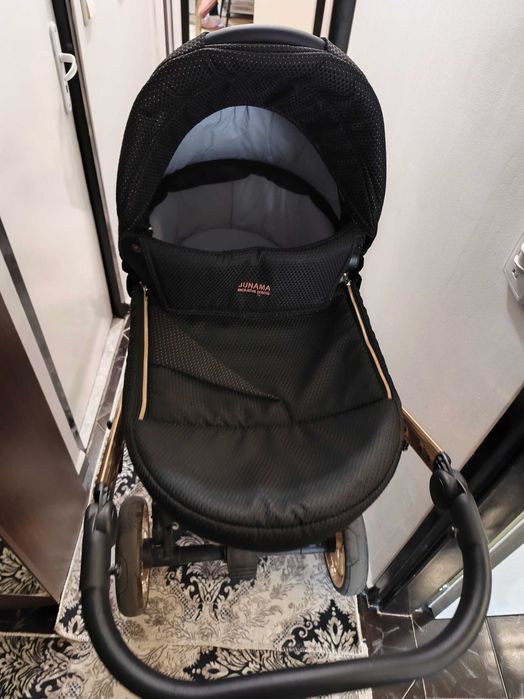 Продавам детска количка