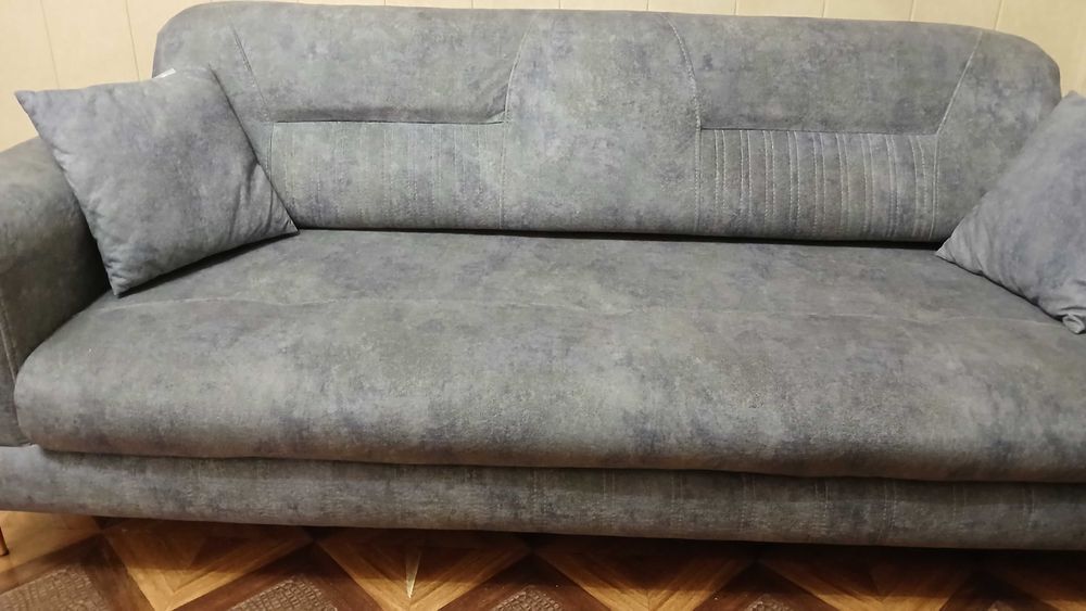 Продается диван.