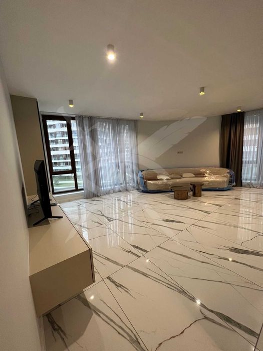 Продава се Тристаен апартамент в Варна, Трошево - 125 кв.м за 2400 €/кв.м - Снимка #1