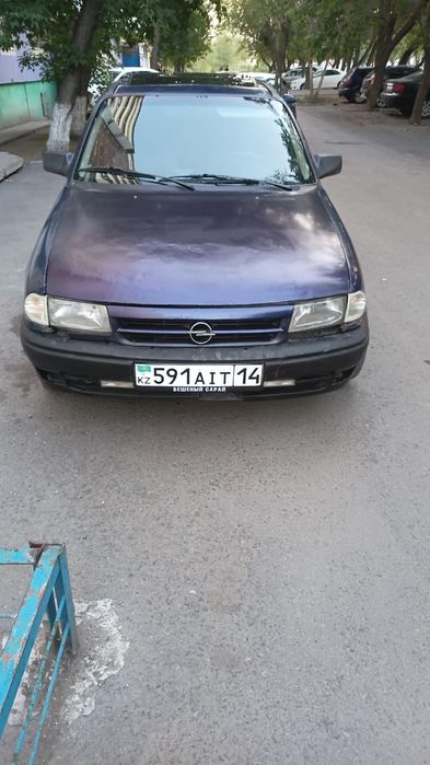 Продам Опель астра р 1993 года