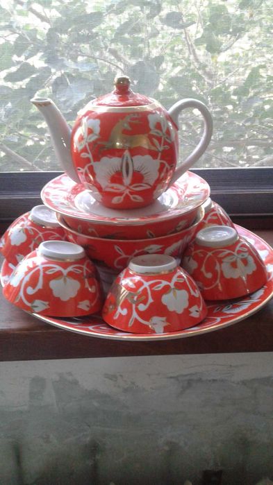 Набор винтажной посуды "ЗОЛОТОЙ ОЛЕНЬ" Ташкентского Фарфорового завода