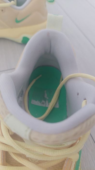 Adidași Nike Giannis mărimea 42