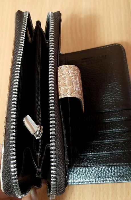 Новый кожаный кошелек