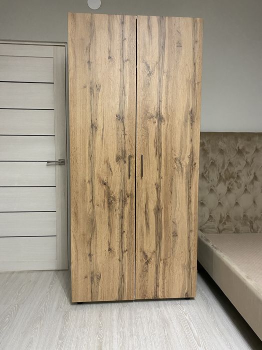 Двухстворчатый шкайф в цвете дуб