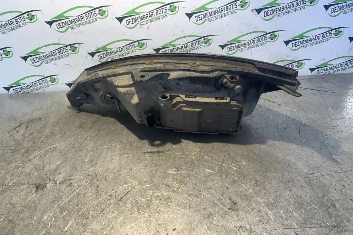 Far dreapta CU DEFECT Ford Focus 2002 1.8 TDCi MT (101 hp)