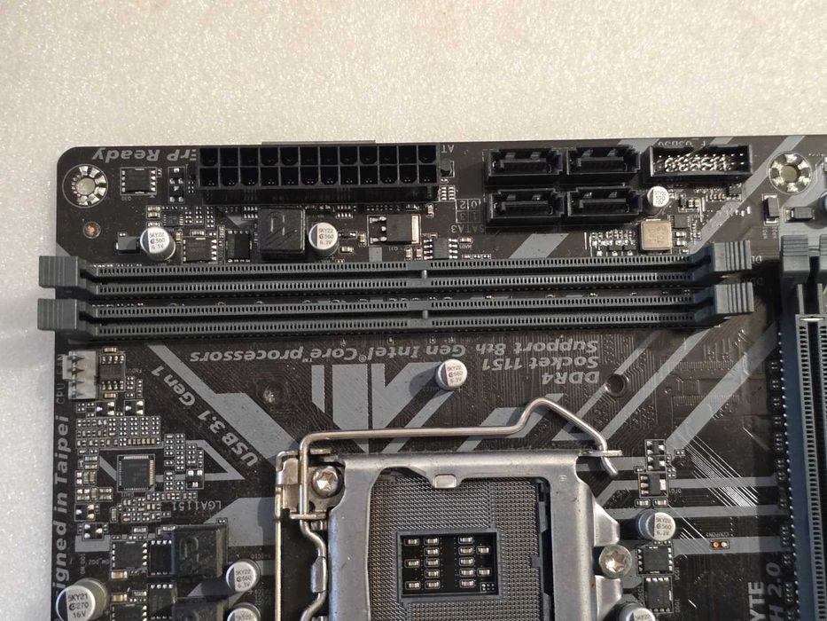 Placa de baza Gigabyte H310M H 2.0 Intel LGA1151 mATX - poze reale